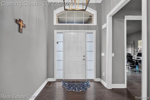 2034 Osprey, Troy, MI 48083