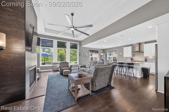 2034 Osprey, Troy, MI 48083