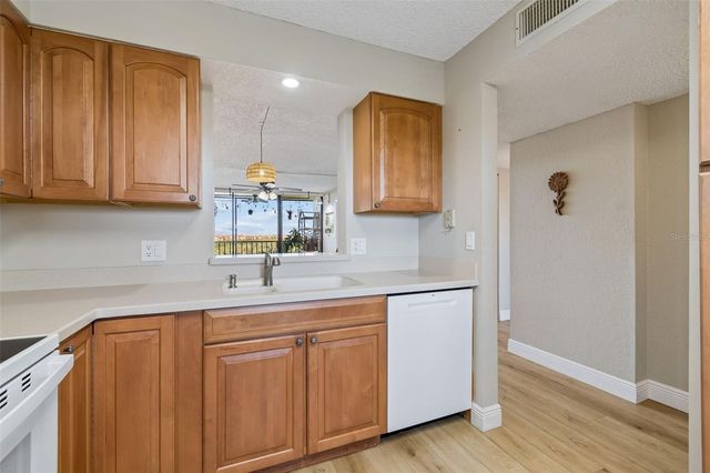 900 COVE CAY DRIVE 5F, Clearwater, FL 33760