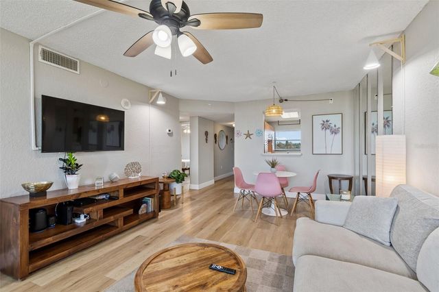 900 COVE CAY DRIVE 5F, Clearwater, FL 33760