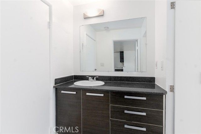 7254 Vassar Ave 308, Canoga Park (los Angeles), CA 91303