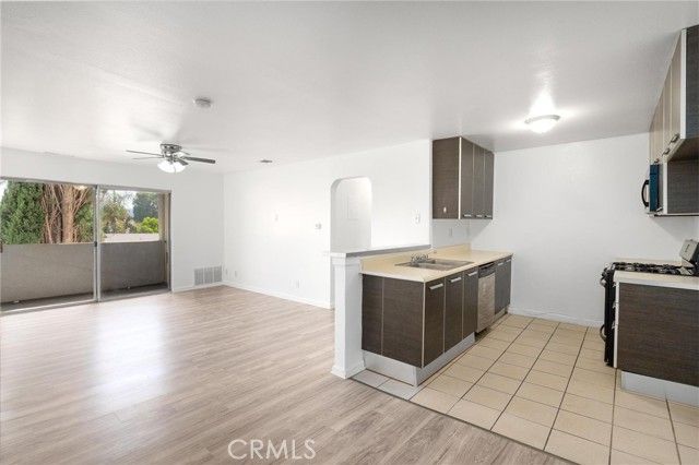 7254 Vassar Ave 308, Canoga Park (los Angeles), CA 91303