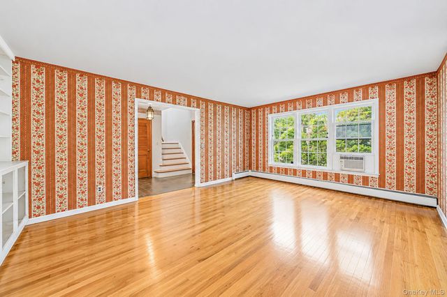 2 Jefferson Court, East Setauket, NY 11733
