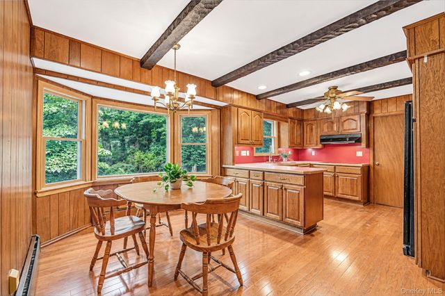 2 Jefferson Court, East Setauket, NY 11733