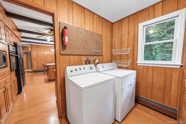 2 Jefferson Court, East Setauket, NY 11733