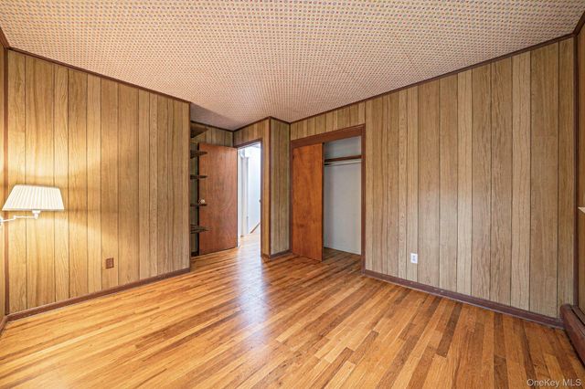 2 Jefferson Court, East Setauket, NY 11733