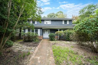 2 Jefferson Court, East Setauket, NY 11733
