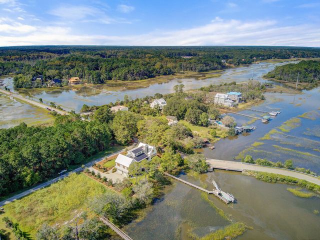 3015 Creek Cottage Lane, Johns Island, SC 29455