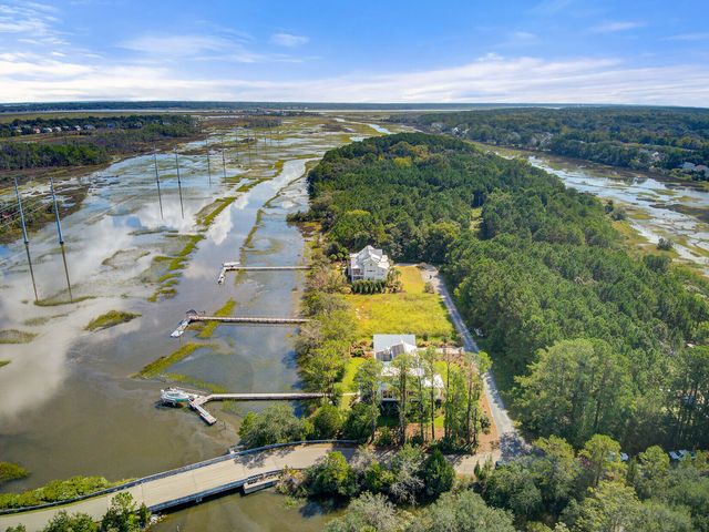 3015 Creek Cottage Lane, Johns Island, SC 29455