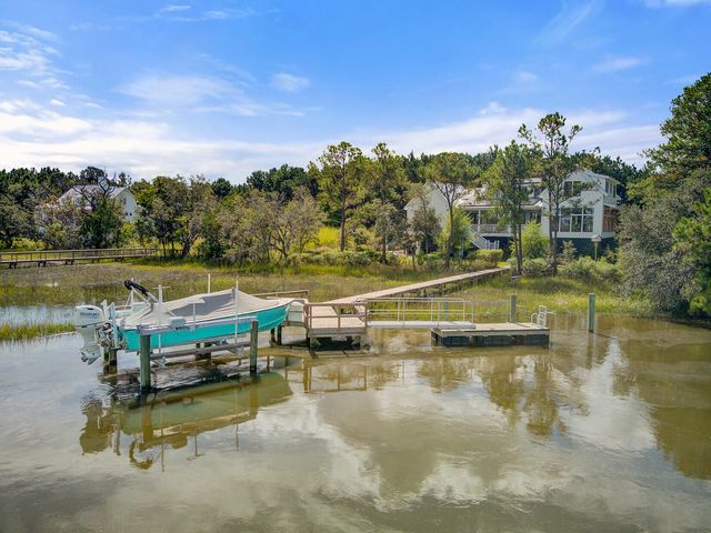 3015 Creek Cottage Lane, Johns Island, SC 29455