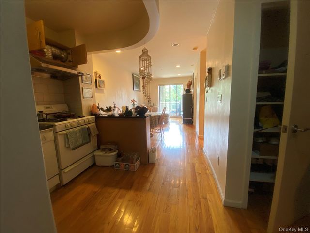 3822 147th Street 5B, Flushing, NY 11354
