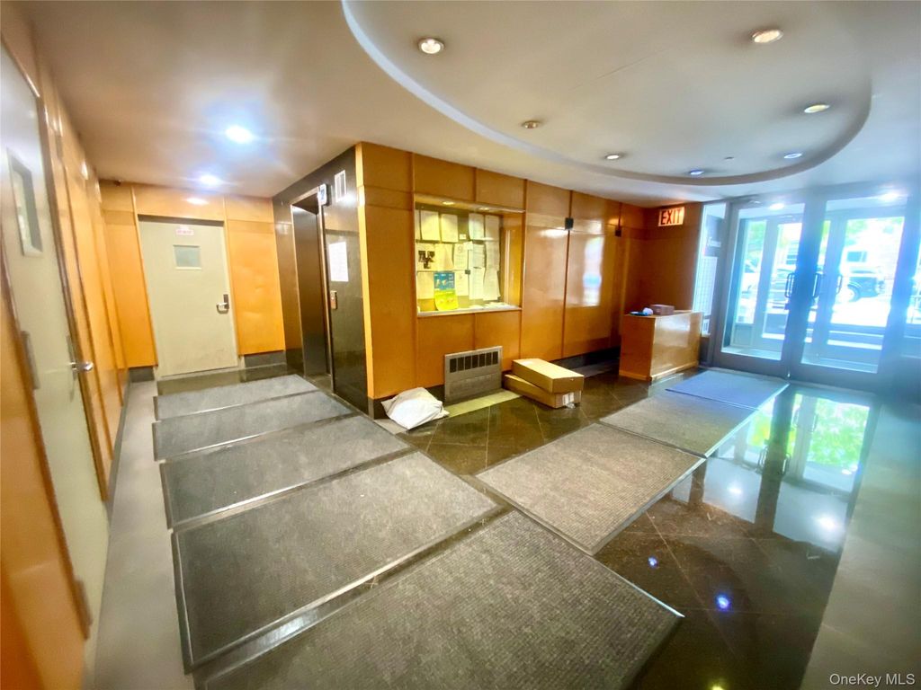 38-22 147th Street 5B, Flushing, NY 11355 — photo 4