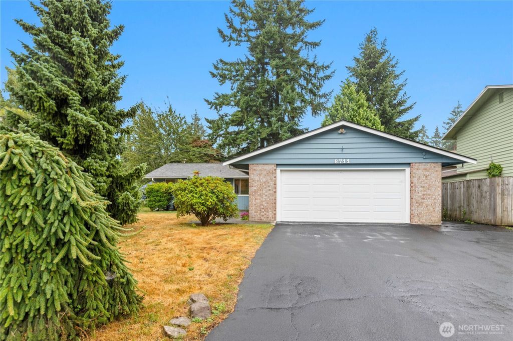 8711 NE 138th Street, Kirkland, WA 98034
