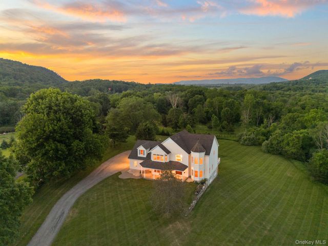 128 Old Pawling Road, Pawling, NY 12564