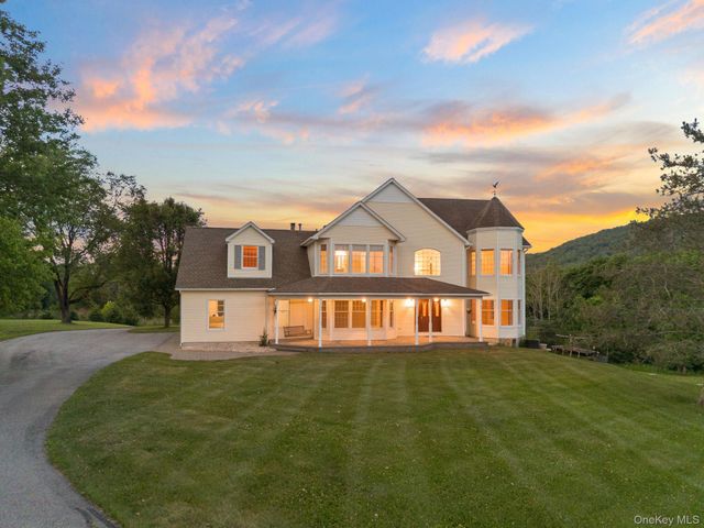 128 Old Pawling Road, Pawling, NY 12564