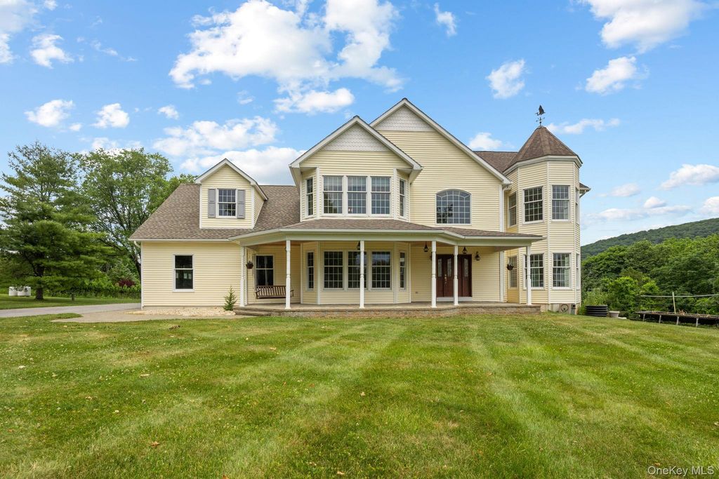 128 Old Pawling Road, Pawling, NY 12564