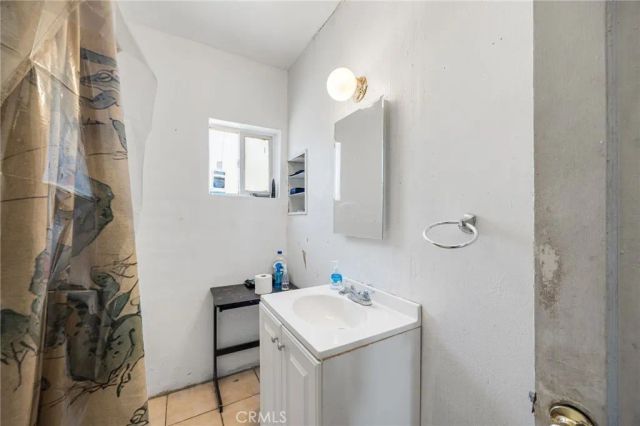 15670 Ceres Avenue, Fontana, CA 92335