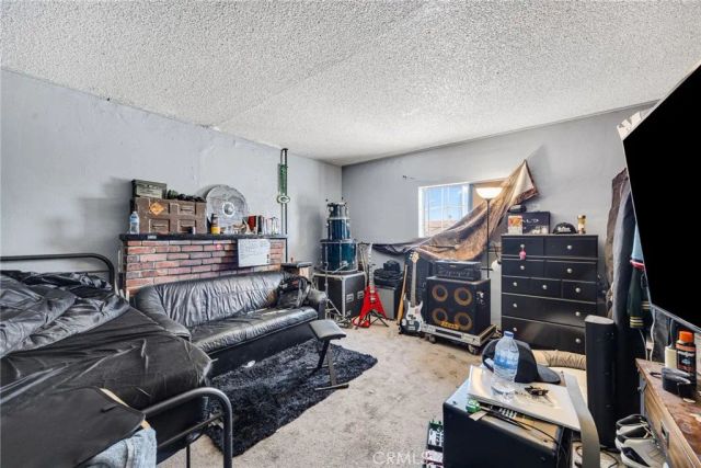 15670 Ceres Avenue, Fontana, CA 92335