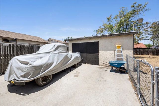 15670 Ceres Avenue, Fontana, CA 92335