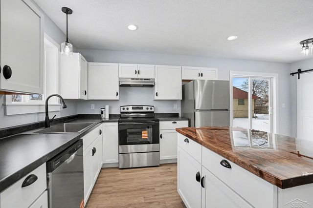 220 S Sherman Street, Bay City, MI 48708
