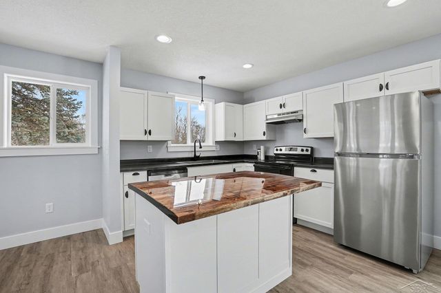 220 S Sherman Street, Bay City, MI 48708