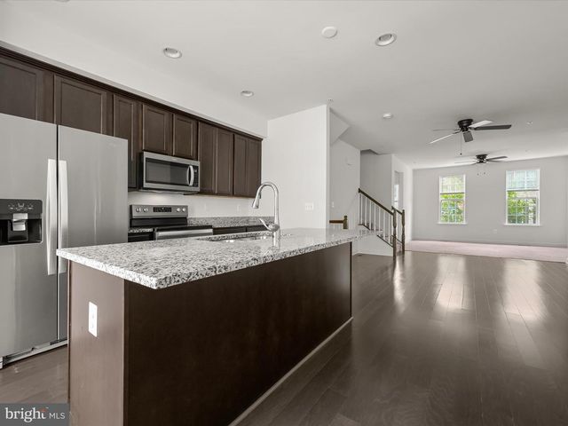 7204 WOOD TRAIL DR, Lanham, MD 20706