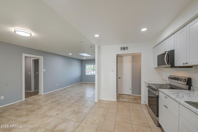 3802 N 79Th Avenue, Phoenix, AZ 85033