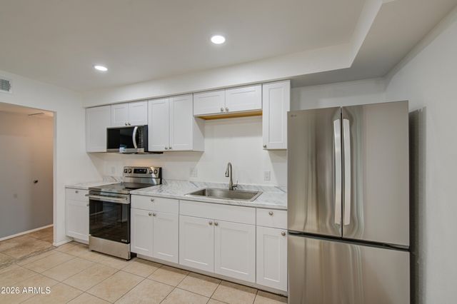3802 N 79Th Avenue, Phoenix, AZ 85033