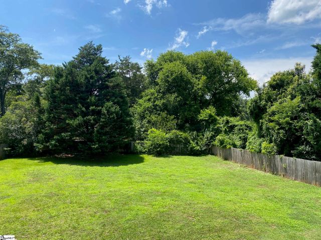 224 Irby Avenue, Laurens, SC 29360
