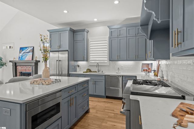 10 Harris Street, Greenville, SC 29601