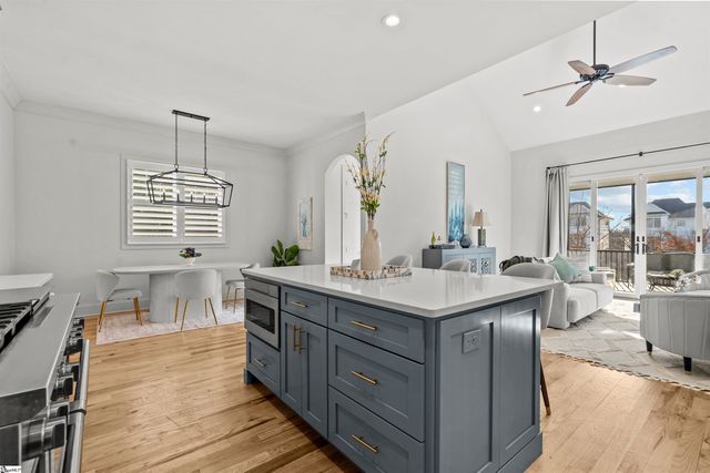 10 Harris Street, Greenville, SC 29601