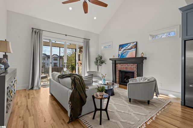 10 Harris Street, Greenville, SC 29601