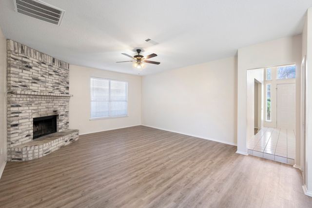 6917 Club Creek Drive, Fort Worth, TX 76137