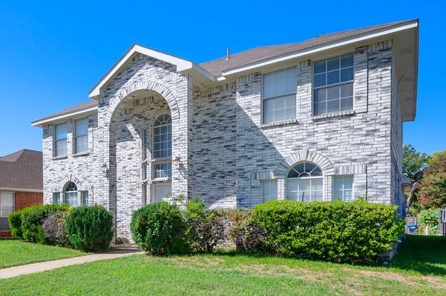 6917 Club Creek Drive, Fort Worth, TX 76137