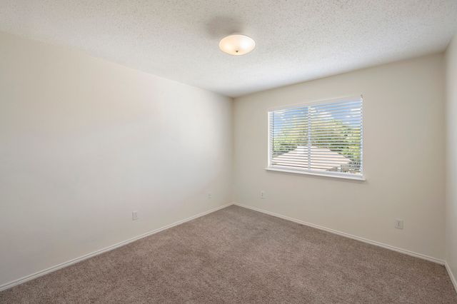 6917 Club Creek Drive, Fort Worth, TX 76137