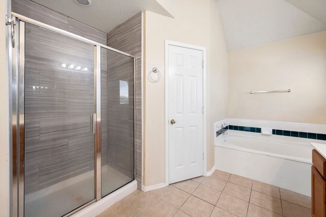 6917 Club Creek Drive, Fort Worth, TX 76137