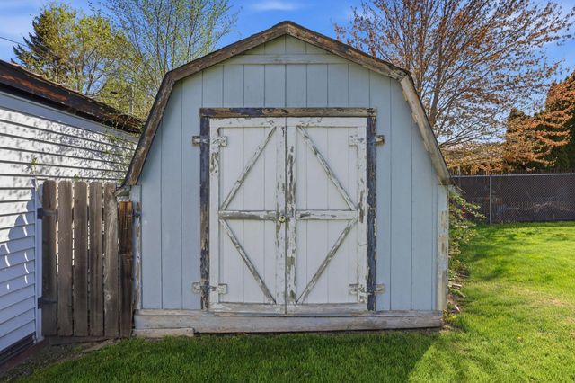13105 E Mallon Ct, Spokane Valley, WA 99216