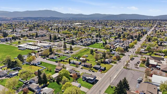 13105 E Mallon Ct, Spokane Valley, WA 99216
