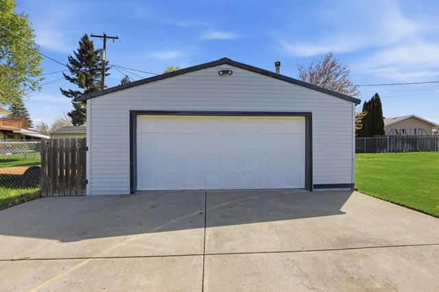 13105 E Mallon Ct, Spokane Valley, WA 99216
