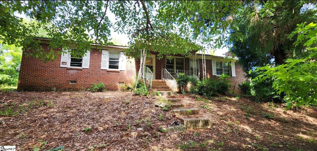 907 Dacusville Highway, Easley, SC 29640