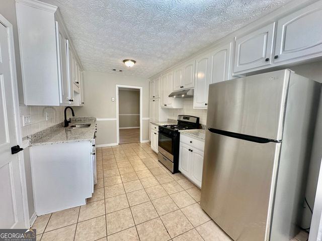 134 Carrollwood Drive, Fayetteville, GA 30215