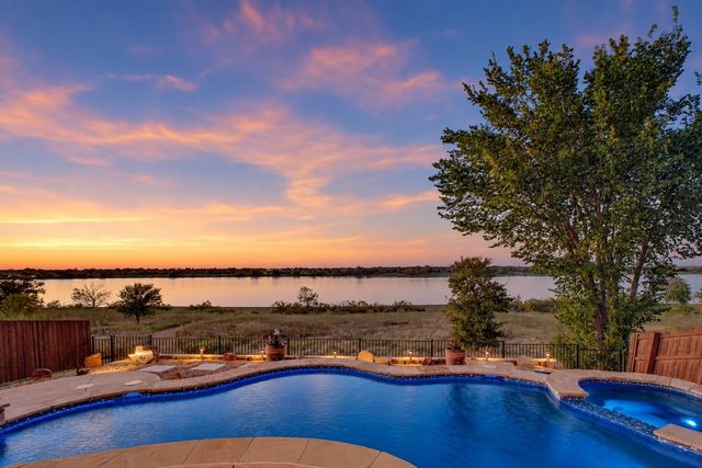 2828 Appaloosa Court, Little Elm, TX 75068