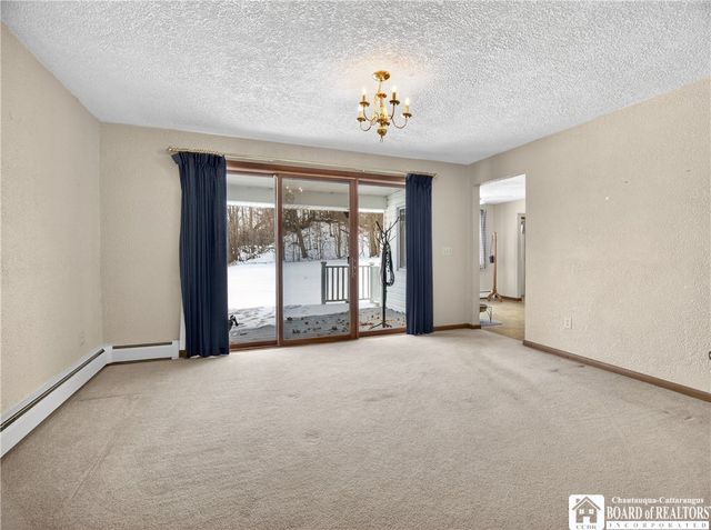 24 Prospect Street, Hanover, NY 14062