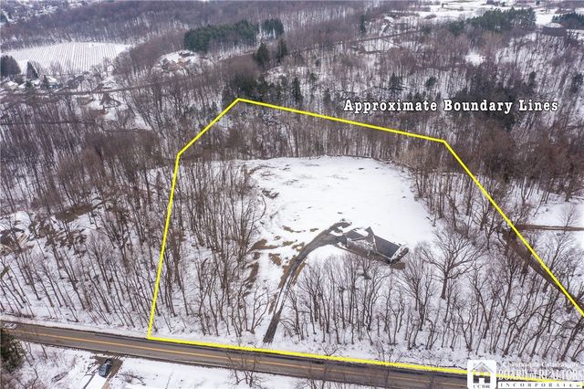 24 Prospect Street, Hanover, NY 14062