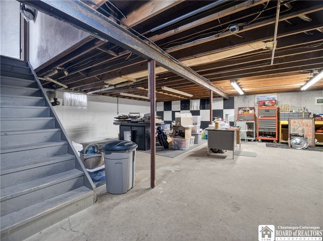 24 Prospect Street, Hanover, NY 14062