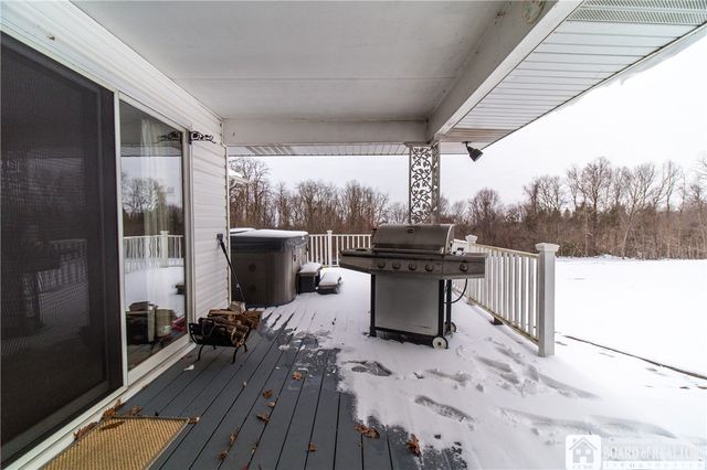 24 Prospect Street, Hanover, NY 14062