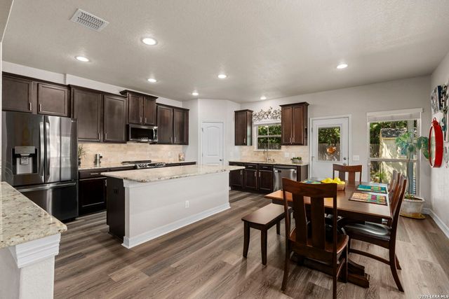 5287 TOP RIDGE LN, Schertz, TX 78108