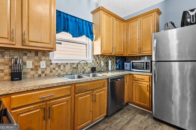 4512 Parkview Square, Atlanta, GA 30349