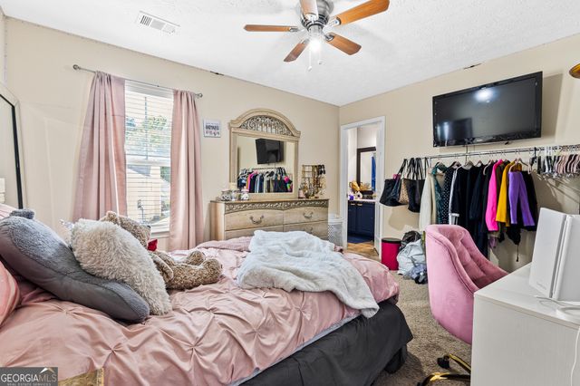 4512 Parkview Square, Atlanta, GA 30349