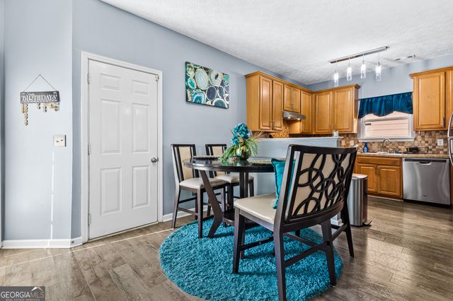 4512 Parkview Square, Atlanta, GA 30349